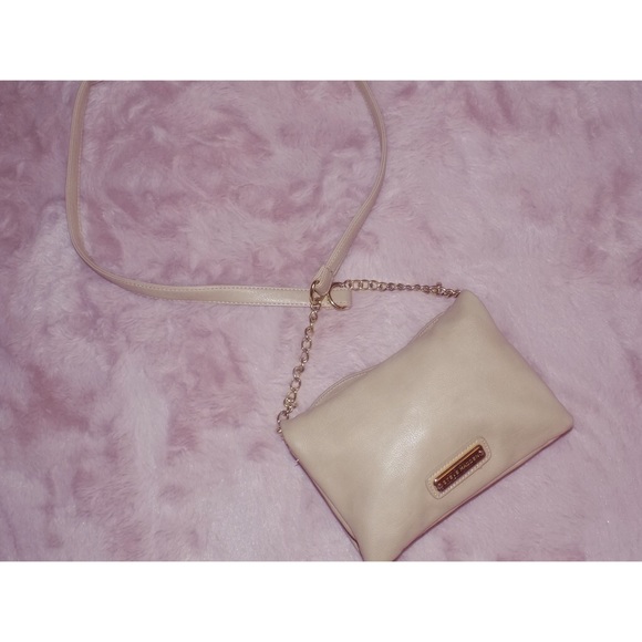 🐚🐚Steve Madden Shoulder Purse 🐚🐚 - Picture 2 of 5